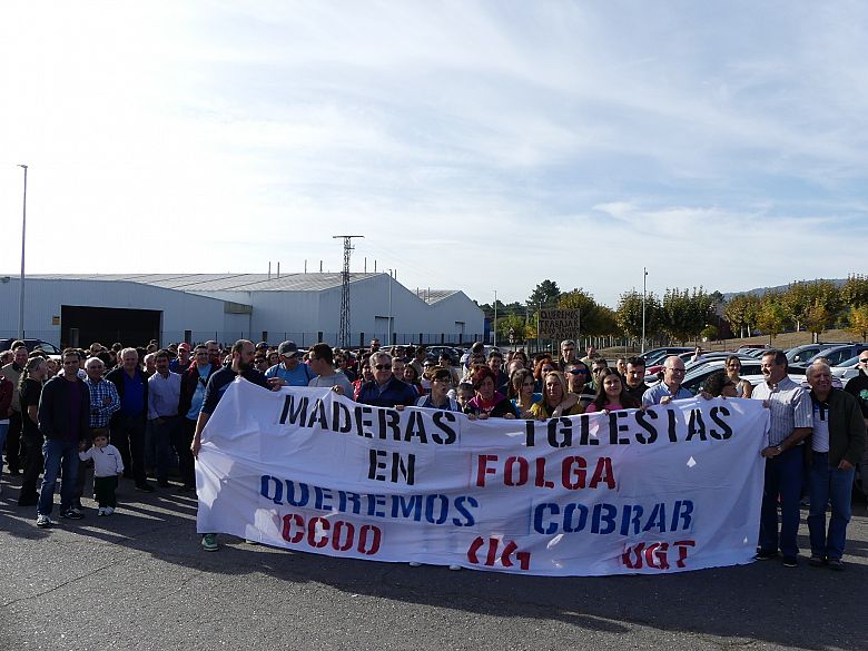 17-09-30 ManifaMaderasIglesiasPorrinho03.JPG